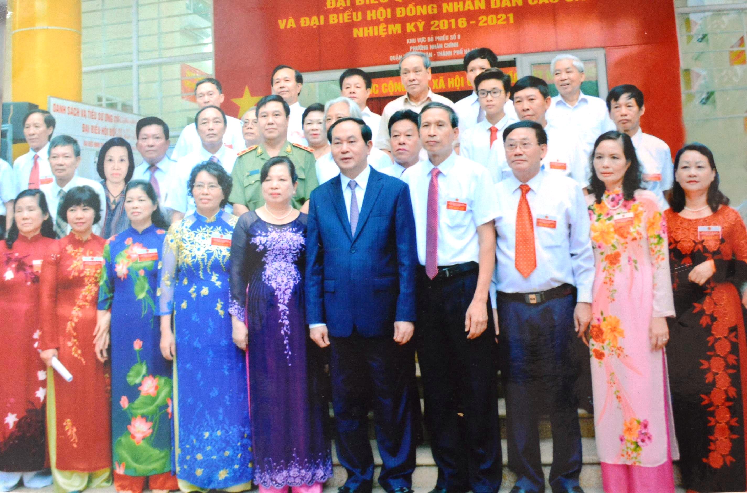 Nhà lãnh đạo nhiệt huyết, gần gũi, một công dân mẫu mực